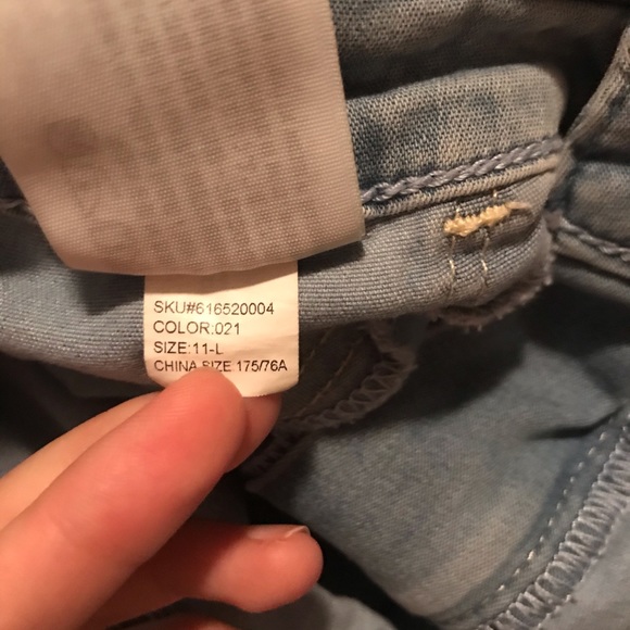 🌱Hollister stretchy jeans - Picture 6 of 6